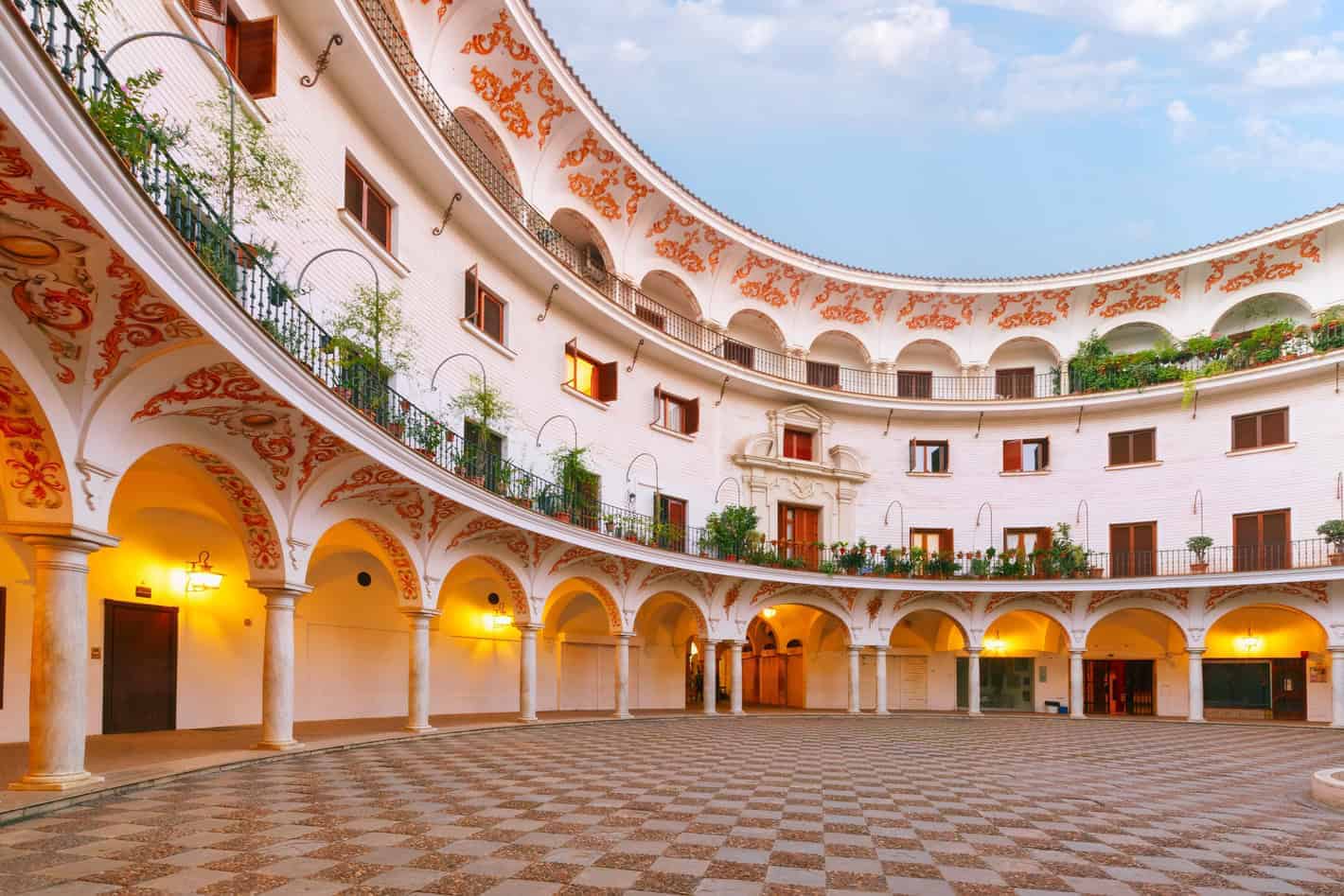 plaza del cabildo seville
